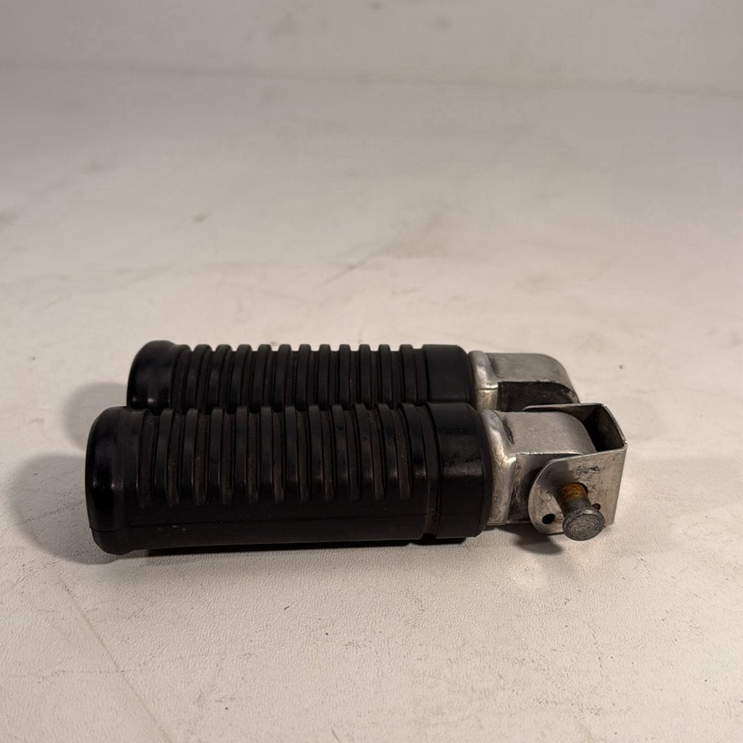 2017 - 2026 Harley-Davidson Softail Heritage Classic 114 Left & Right Step Foot Rest Pegs 50501104