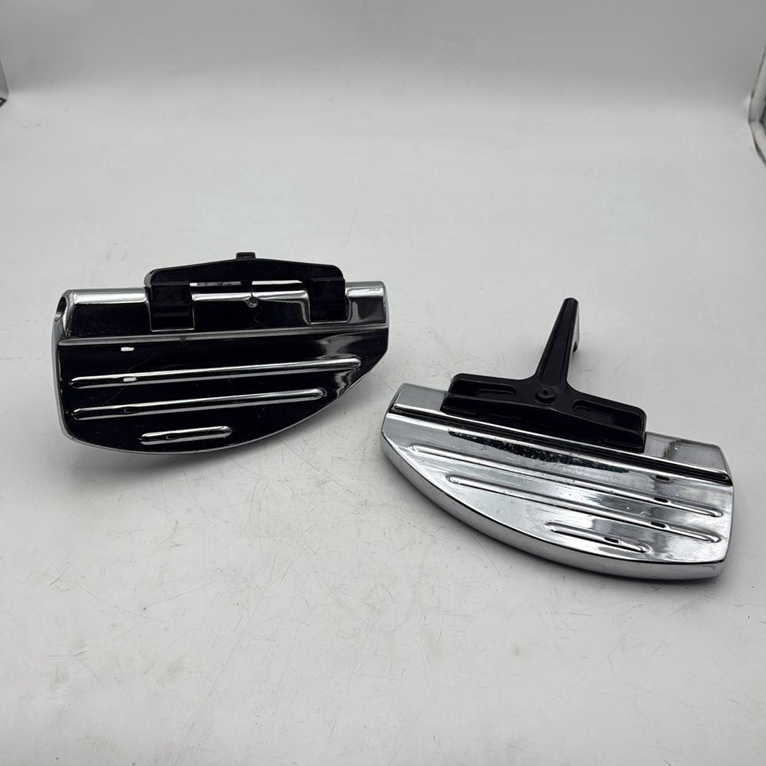 2007 - 2012 Harley-Davidson Touring Electra Glide Classic Left & Right Passenger Floorboard Foot Rest Kuryakyn 7906
