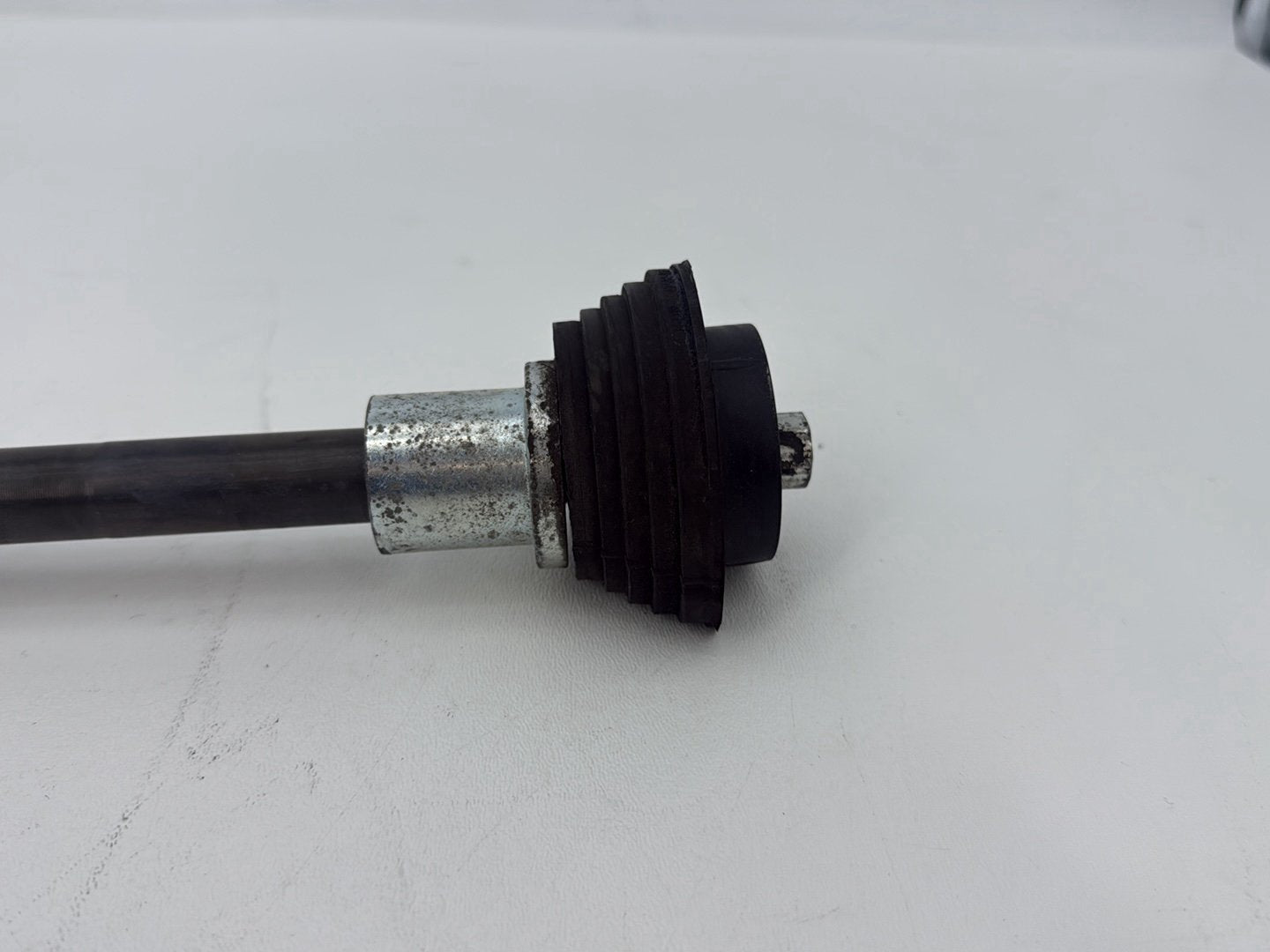 2007 - 2011 Harley-Davidson Touring Street Glide Rear Fork Swingarm Pivot Bolt Shaft 47505-02