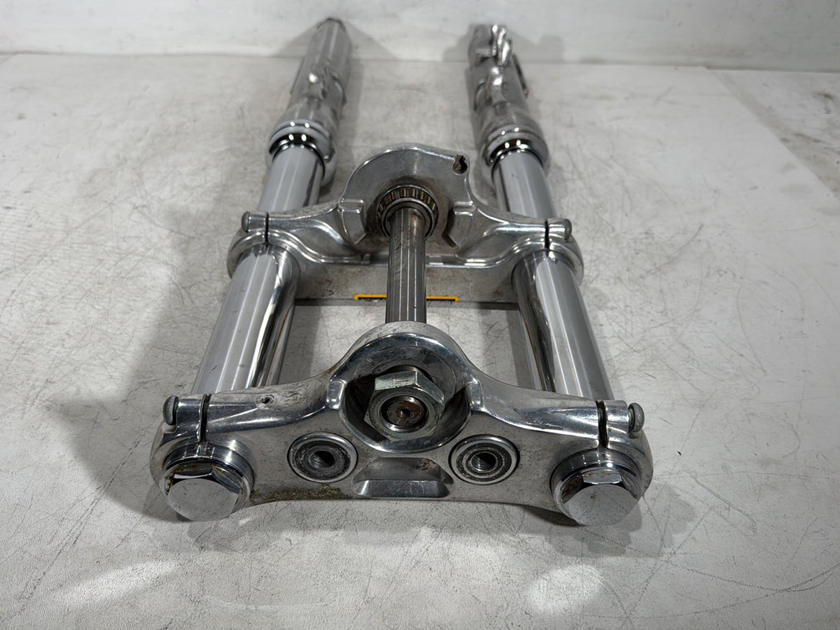 2007 Harley Dyna Street Bob FXDB OEM Front Triple Tree Set & LH RH Fork Legs Sliders