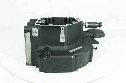 2008 - 2016 Harley-Davidson Touring Road Glide Crankcase Shaft Engine Motor Cover 24653-06A