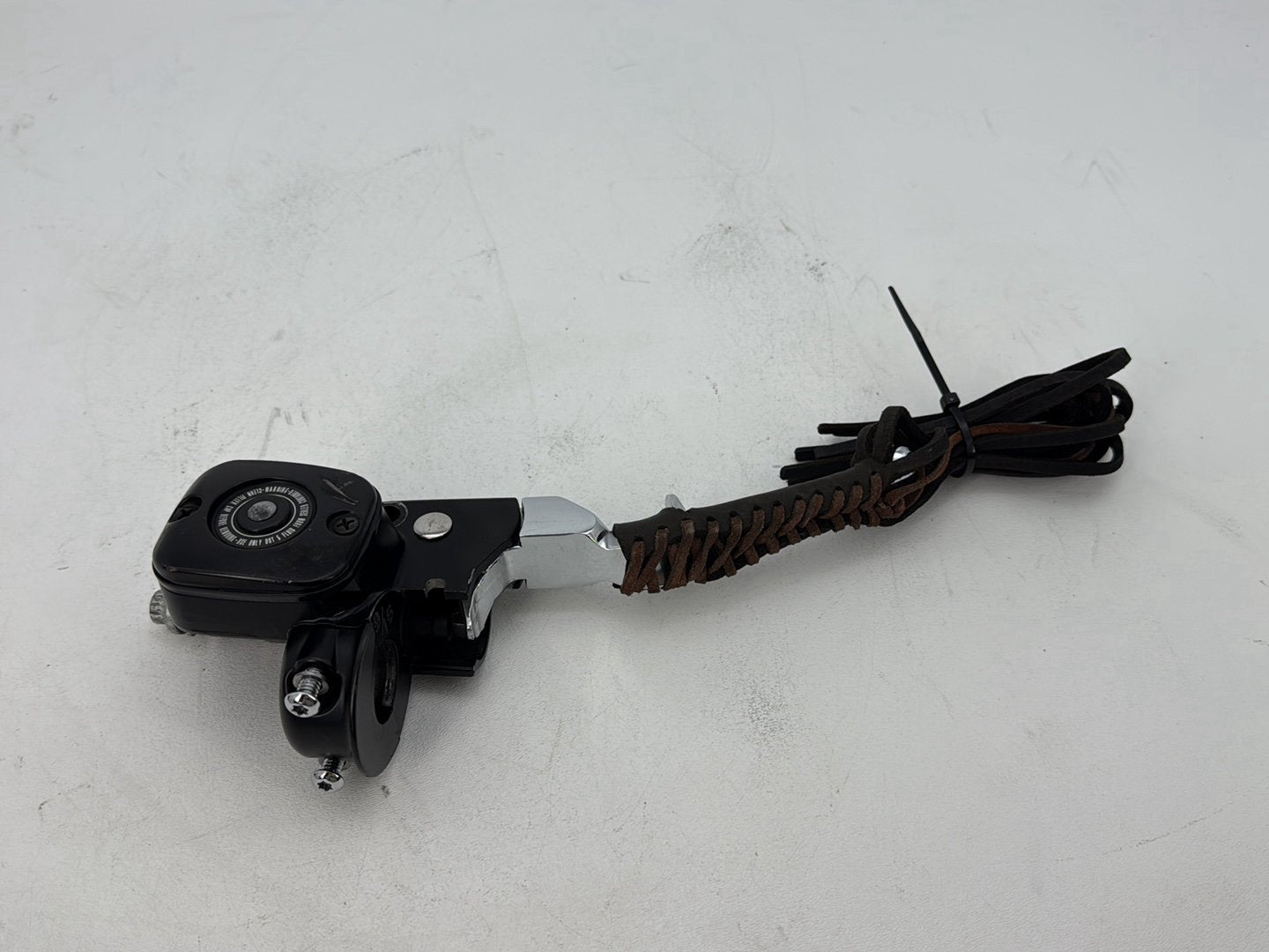 2004 Harley Softail FLSTC Heritage Classic OEM Front Right Brake Lever Master Cylinder