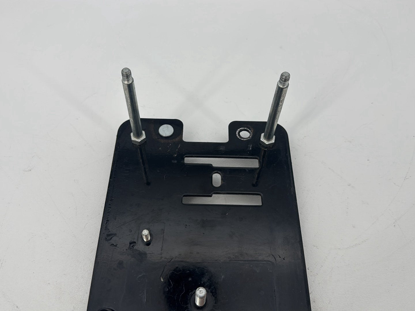 1999 - 2006 Harley-Davidson Dyna Low Rider Electrical Panel Holder Bracket Carrier Caddy 70986-99