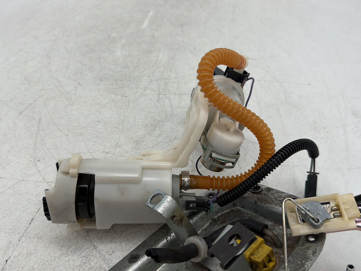 2007 Harley Dyna Street Bob FXDB OEM Fuel Pump Gas Gasoline Petrol Sending