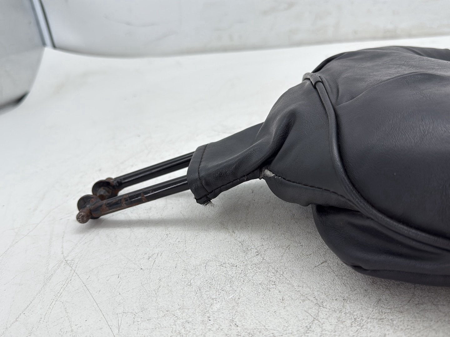 2000 Harley Electra Glide Touring Ultra OEM Rider Driver Backrest Adjustable Cushion Pad