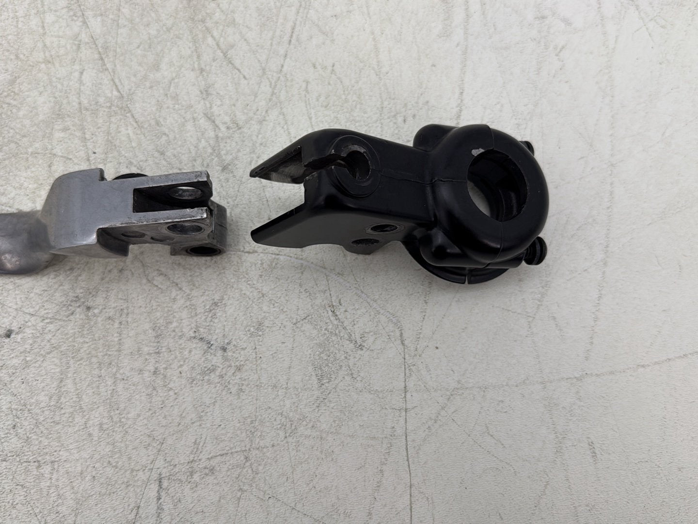 2007 Harley Touring FLHTC Electra Glide Classic OEM Front Left Hand Clutch Control Lever
