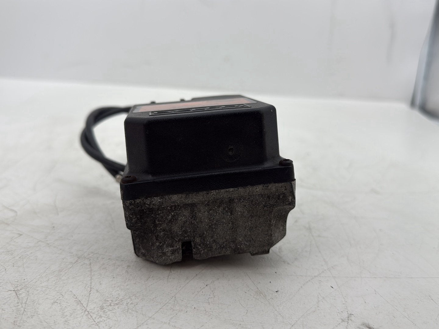 2007 Harley Touring FLHTCU Electra Glide Ultra OEM Cruise Control Actuator 70955-04