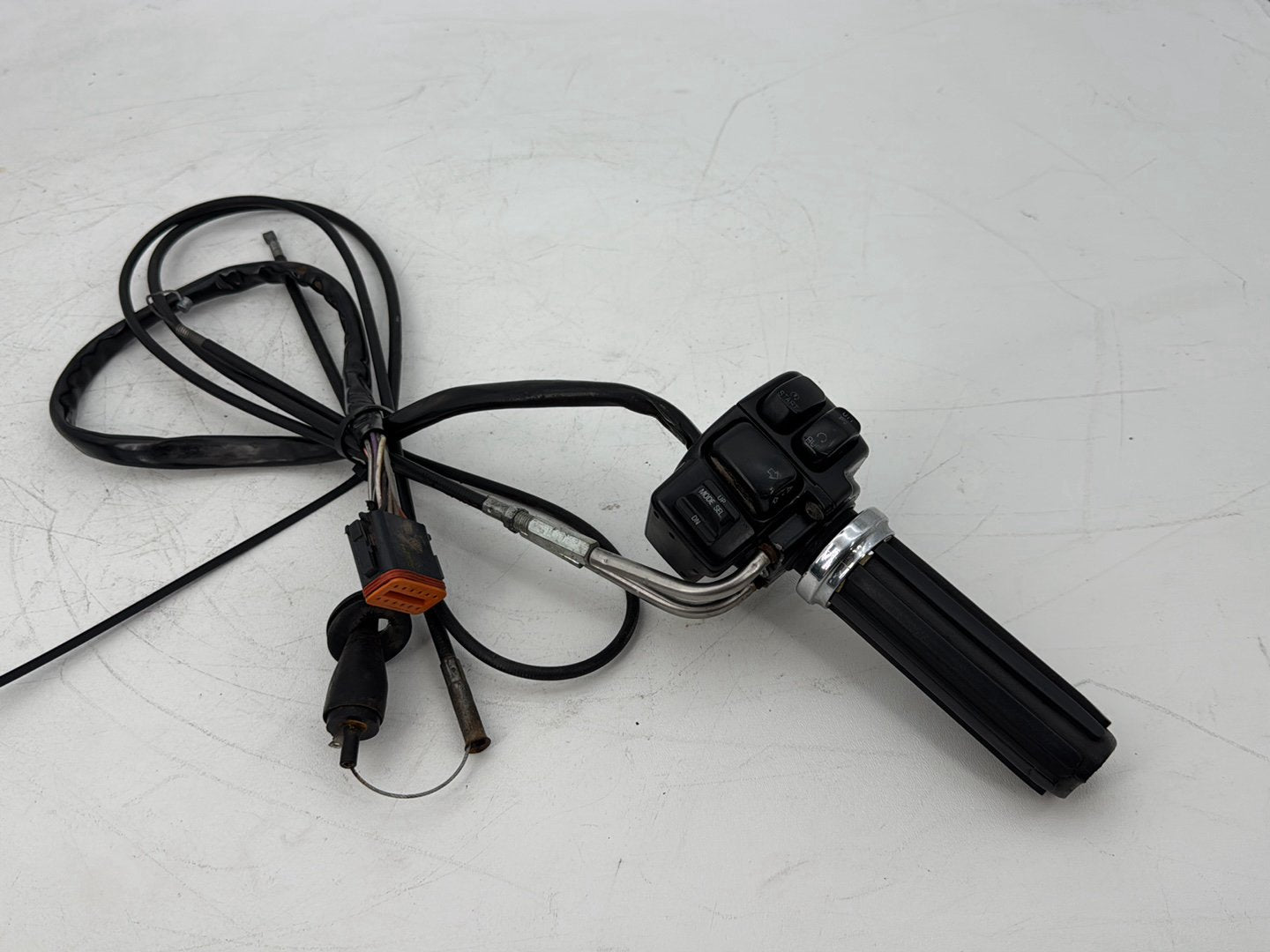 1999 - 2006 Harley-Davidson Touring Electra Glide Classic Right Engine Start Kill Switches Controls
