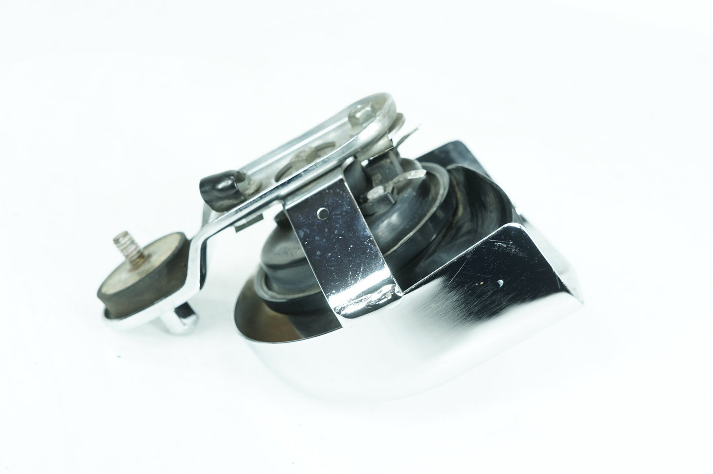 1999 - 2006 Harley-Davidson Softail Fat Boy Horn Signal Klaxon Chrome Cover 69012-93A