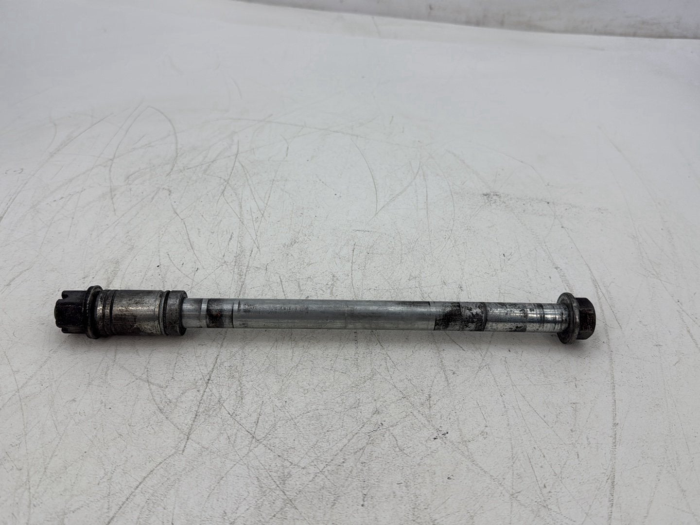 2000 Harley Touring FLHTCUI Electra Glide Ultra OEM Rear Wheel Axle Bolt Shaft