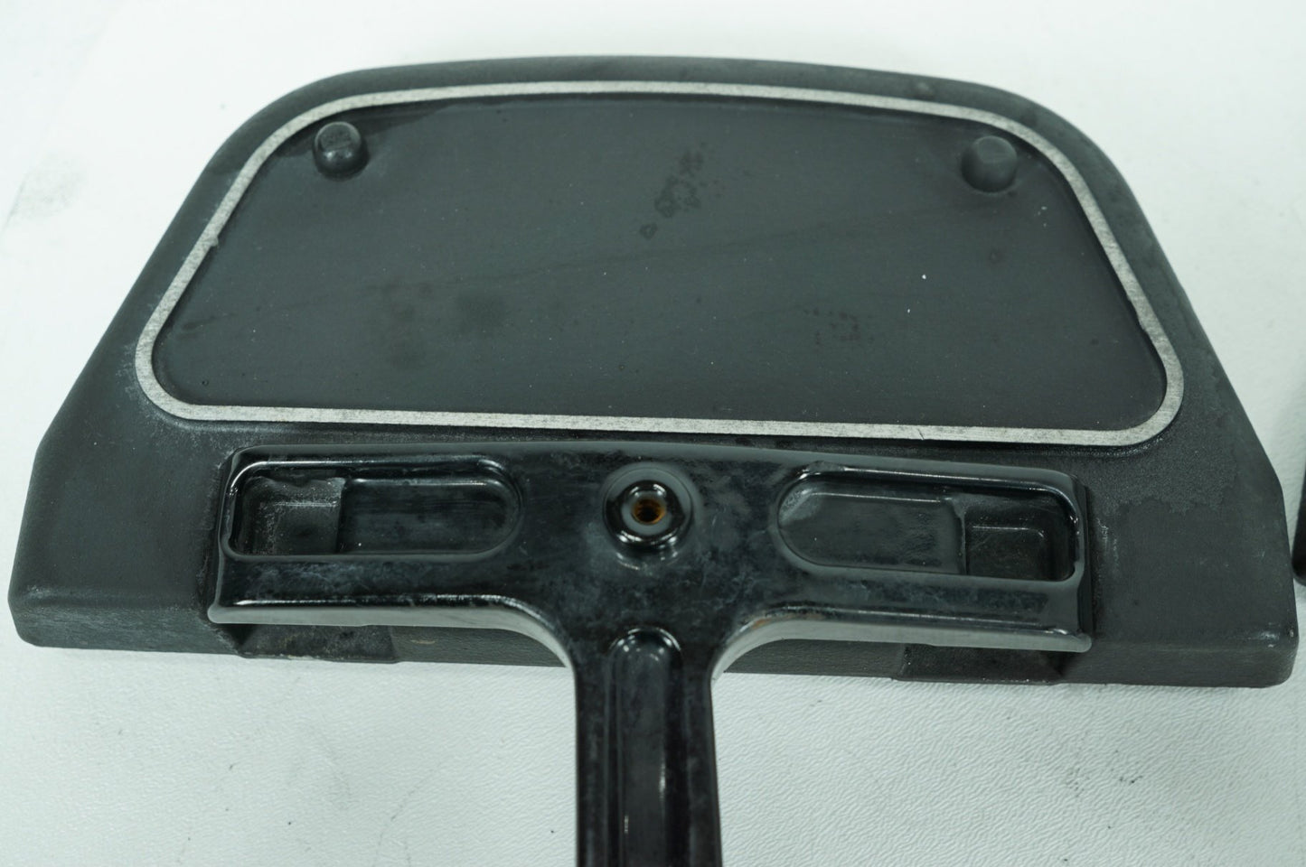 2007 - 2013 Harley-Davidson Touring Electra Glide Classic Left & Right Passenger Floorboard Foot Rest 50613-91A