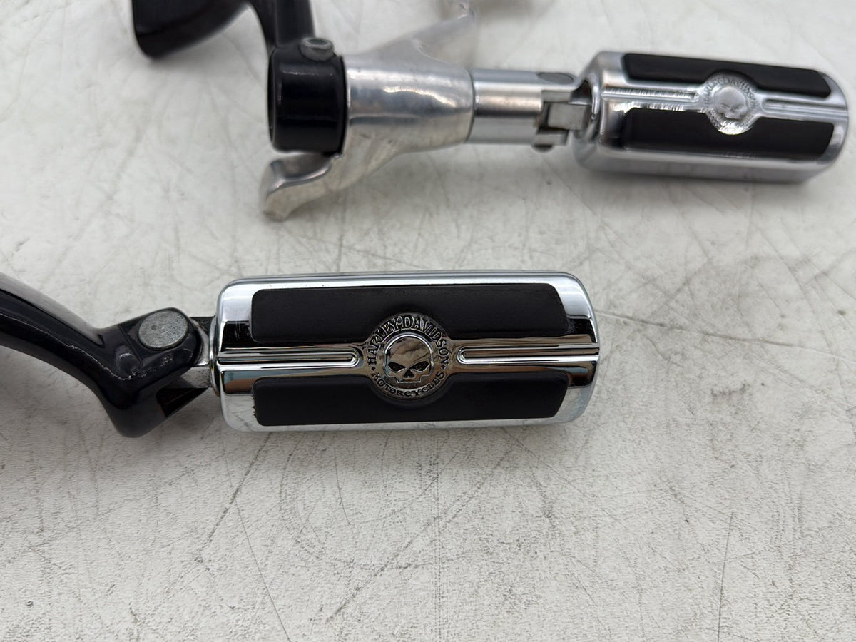 2006 Harley Sportster XL883L 883 Low Left Right Foot Brake Control Pegs SKULL