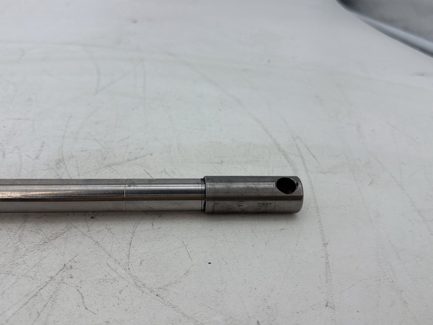 2005 Harley Heritage Softail Classic FLSTCI OEM Front Wheel Axle Bolt Shaft