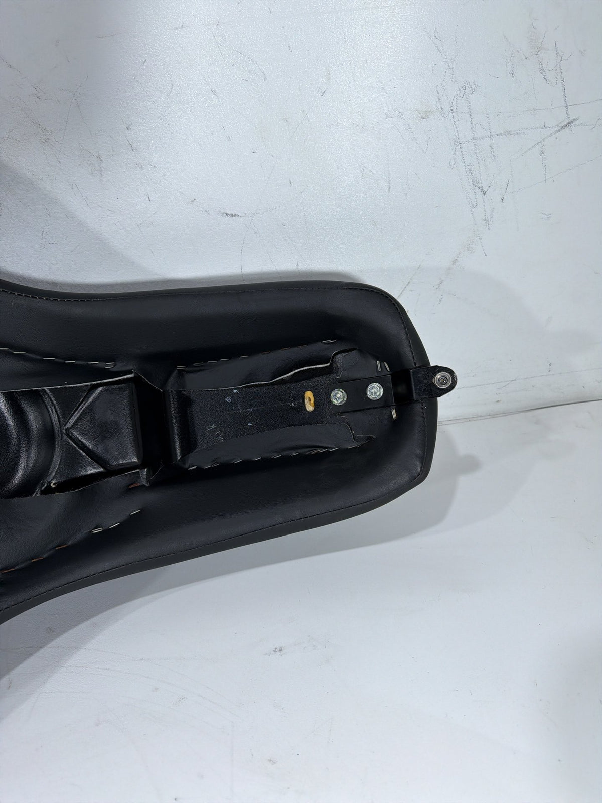 2001 Harley Softail Deuce FXSTD OEM Passenger Rider Driver Seat Saddle