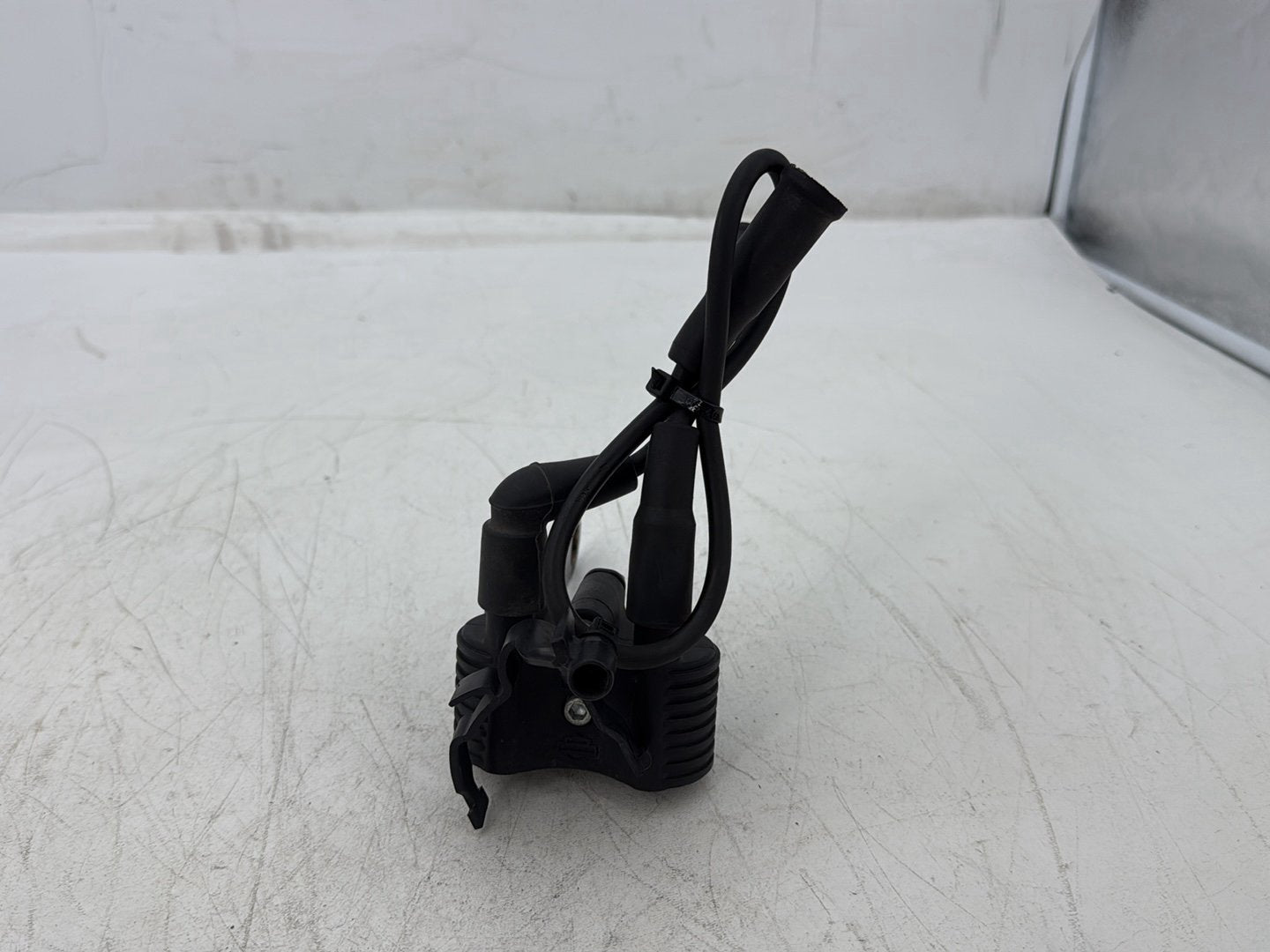2013 Harley Forty-Eight Sportster 1200X OEM Ignition Coil Spark Plugs Cable