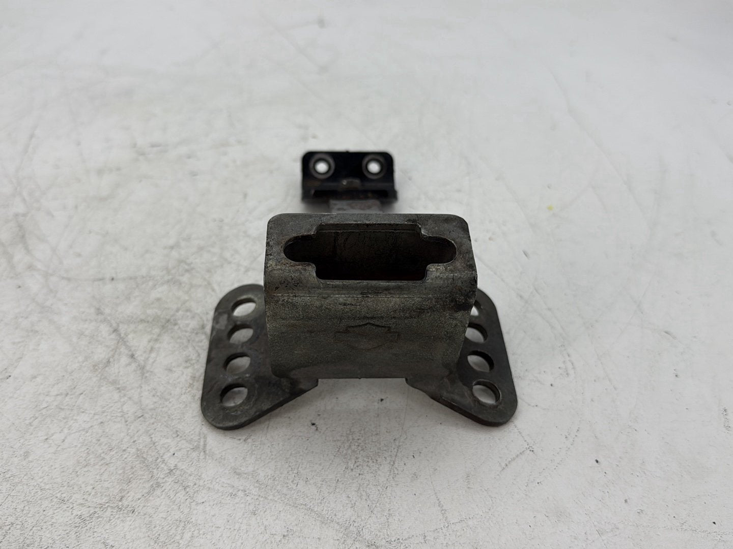 2018 Harley Electra Glide Touring Driver Rider Backrest Bracket Mount 52589-09A