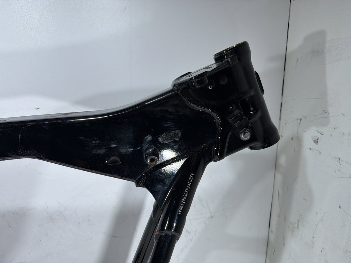 2011 Harley Electra Glide Touring Ultra OEM Body Main Frame Chassis SLVG