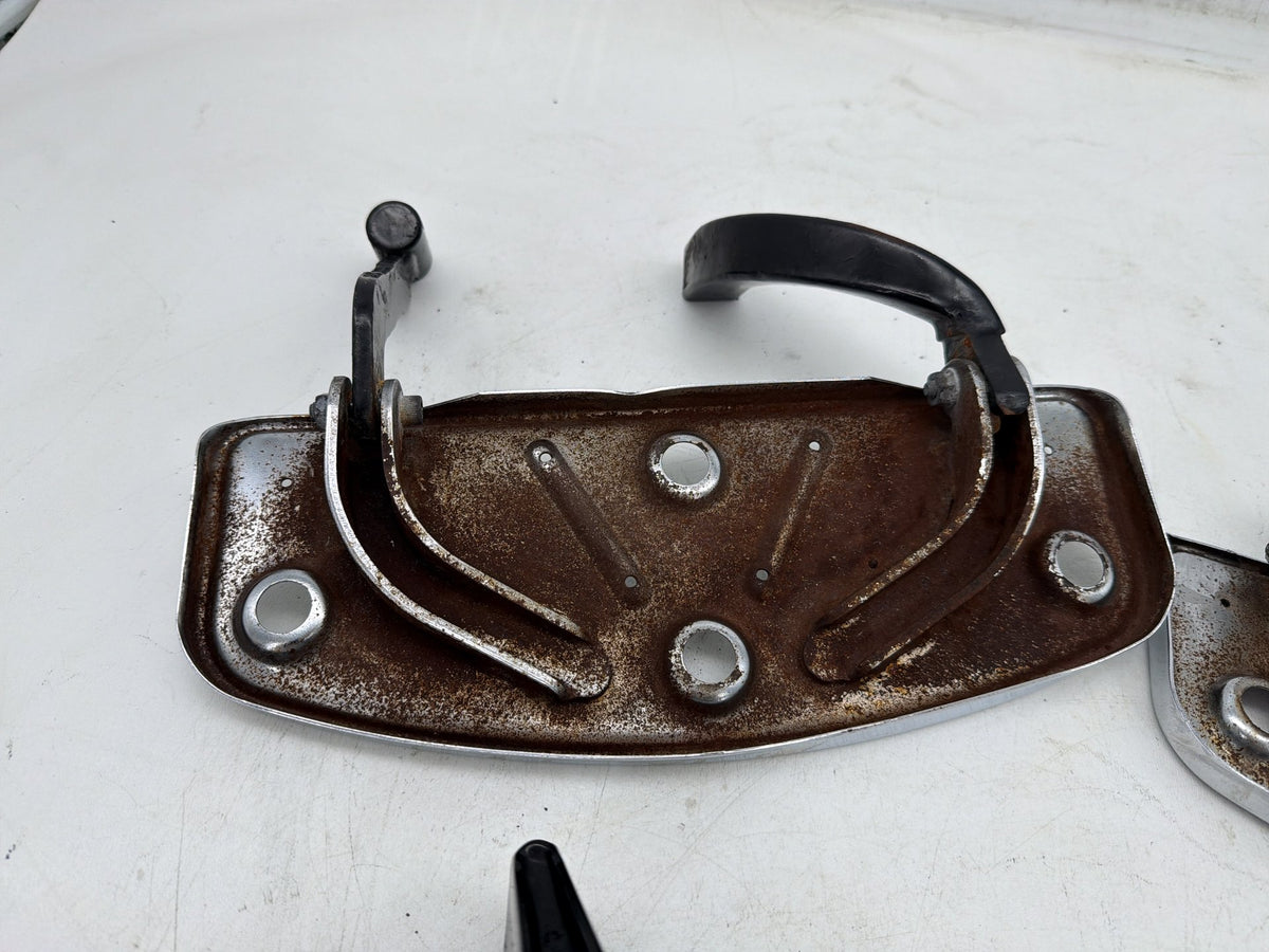 2004 Harley Electra Glide Touring Ultra OEM Left Right Driver & Pass Floorboard Foot Rest