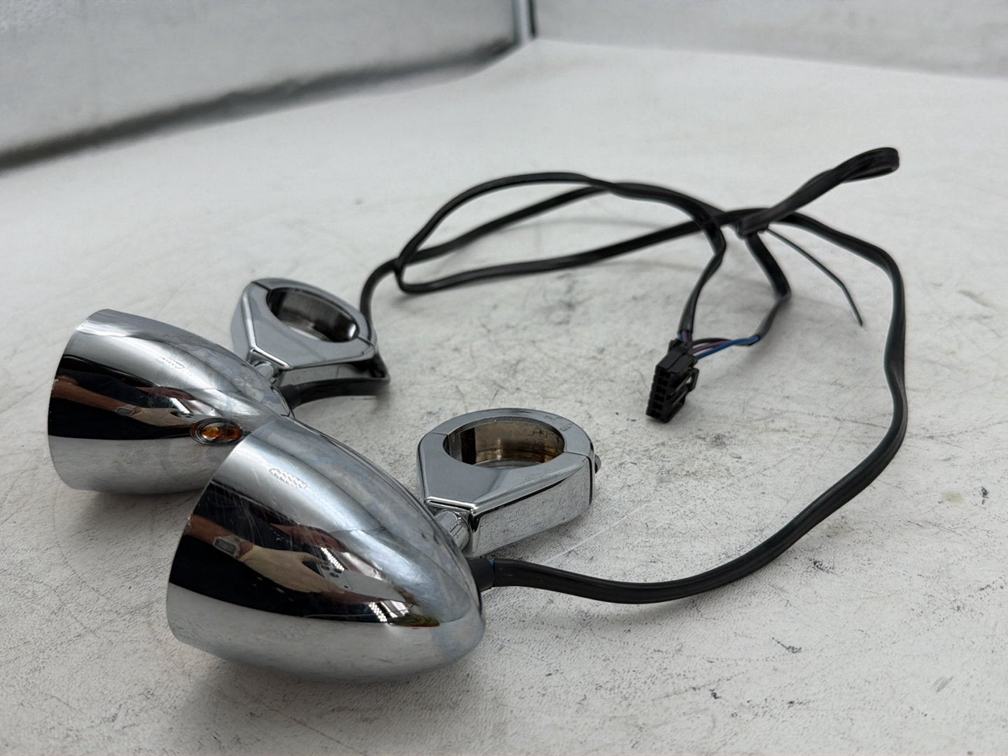 2006 Harley Sportster 1200 Custom XL1200C OEM Front Left Right Turn Signal Indicators