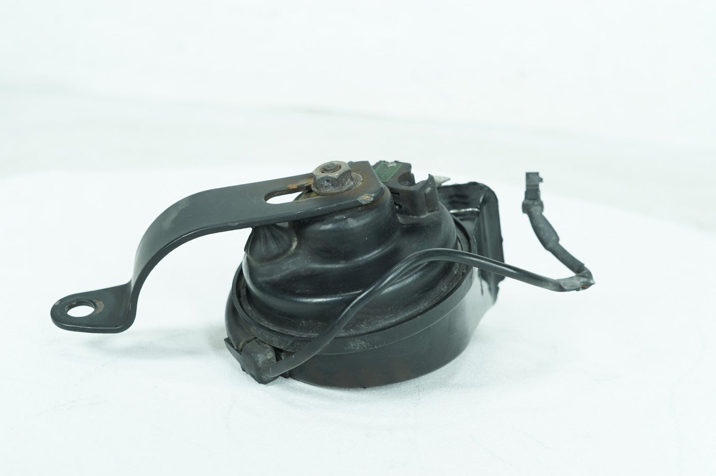 2007 - 2012 Harley-Davidson Touring Road Glide Signal Horn Klaxon Beep 69060-90F