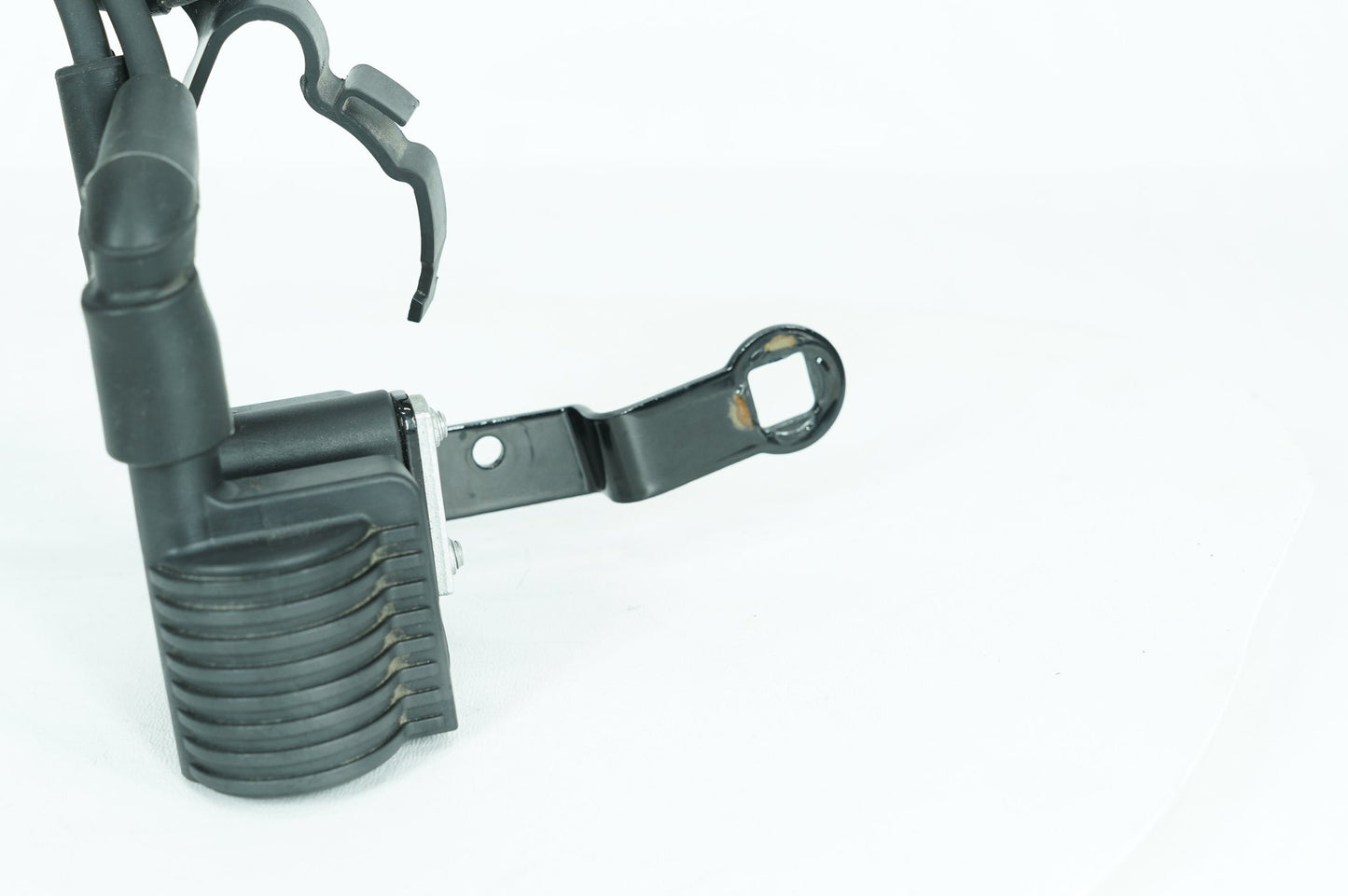 2012 - 2026 Harley-Davidson Sportster Iron 883 Ignition Coil Spark Plugs Cable 31656-07