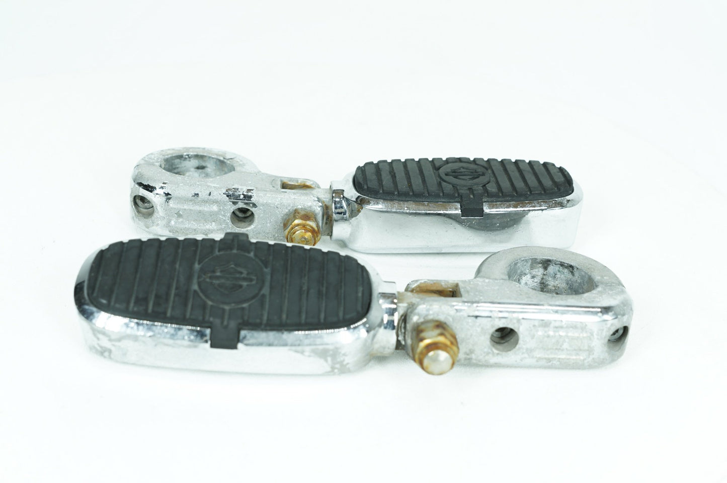 1999 - 2006 Harley-Davidson Touring Road King Front Right Left Highway Foot Pegs 50576-05