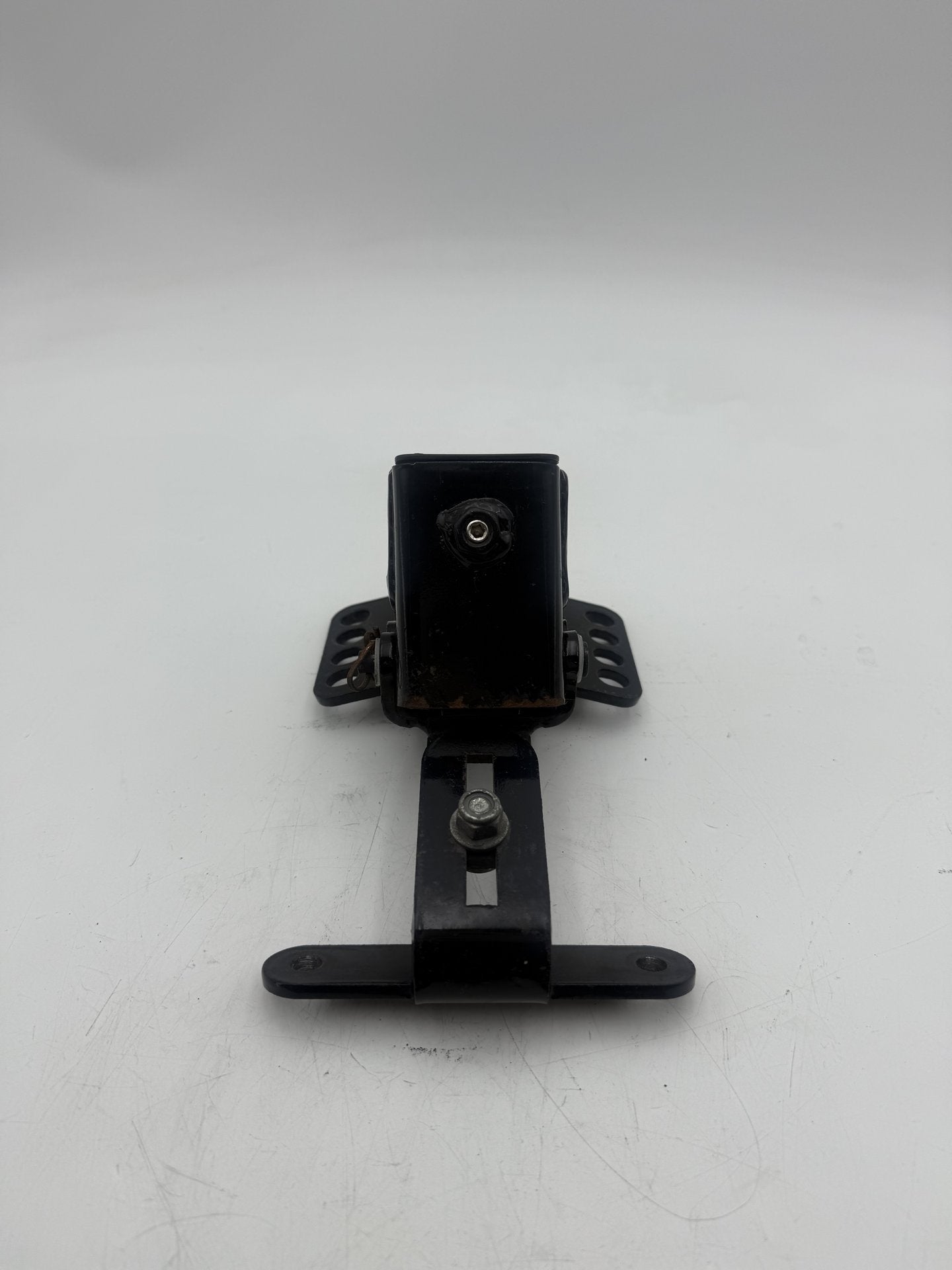 2008 - 2016 Harley-Davidson Touring Street Glide Front Driver Rider Backrest Bracket Mount 52589-09A