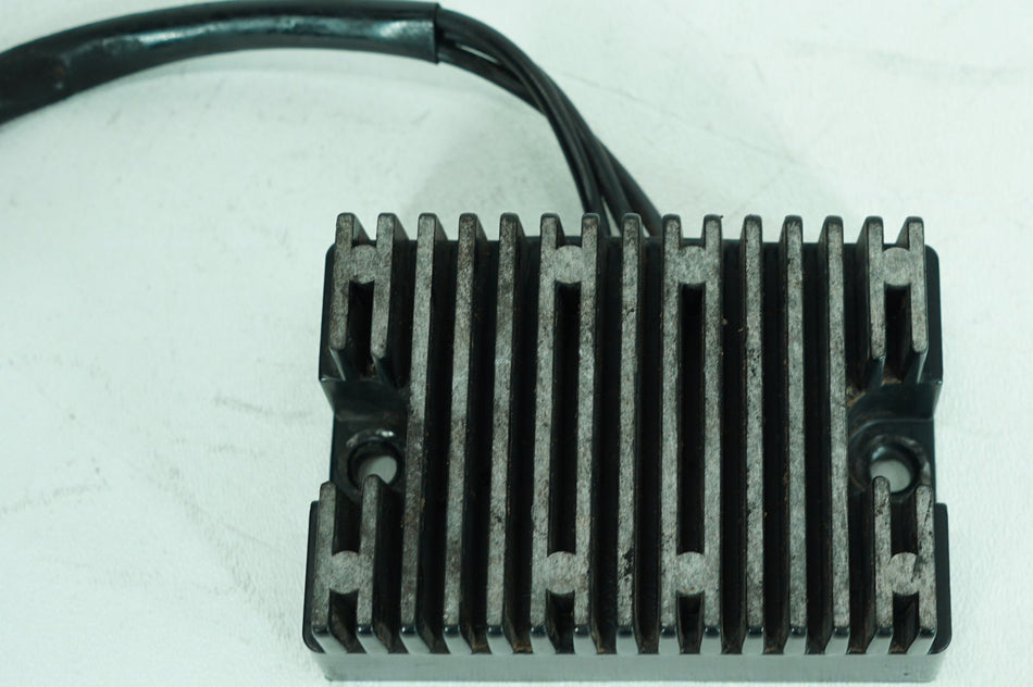 2003 Harley Sportster XL1200 C Custom OEM Voltage Regulator Rectifier