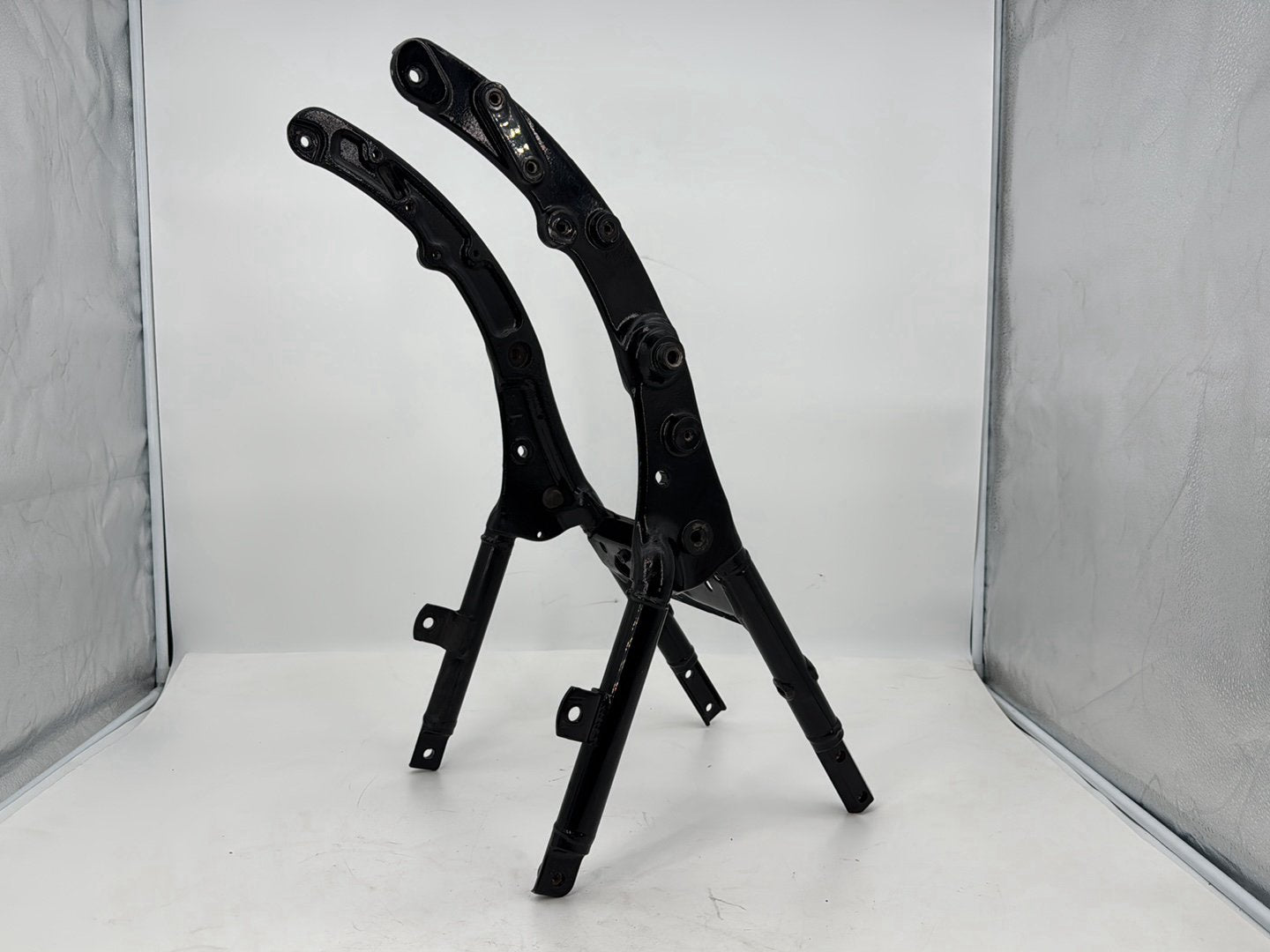 2007 - 2012 Harley-Davidson Touring Road Glide Rear Sub Frame Subframe Tail Rail 	48079-09BHP