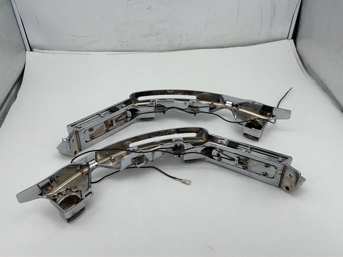 2014 Harley Electra Glide Touring Left Right Saddlebag Fender Struts Brackets