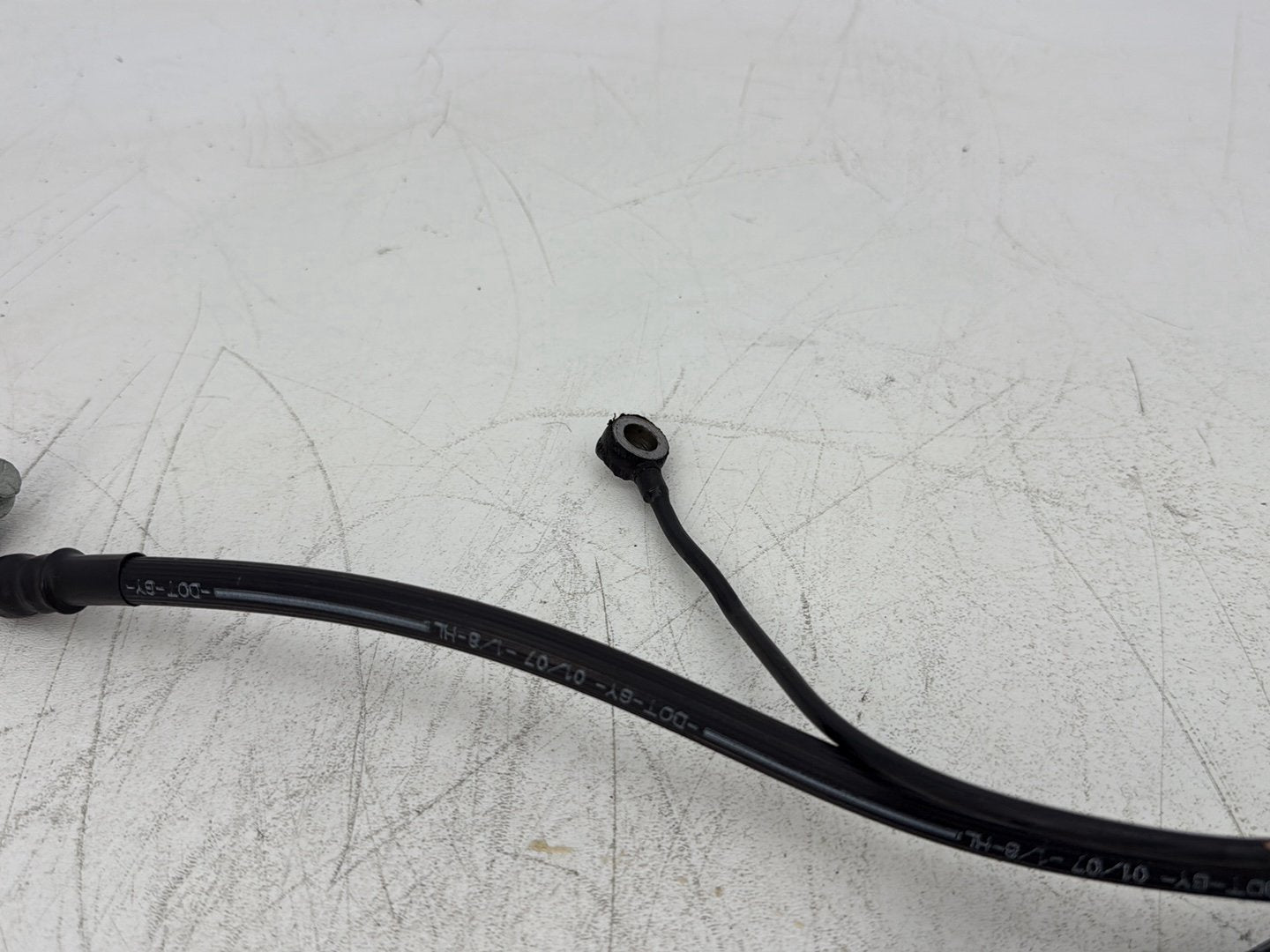 2007 Harley Electra Glide Touring Ultra FLHTCUI OEM Front Brake Hose Line Pipe