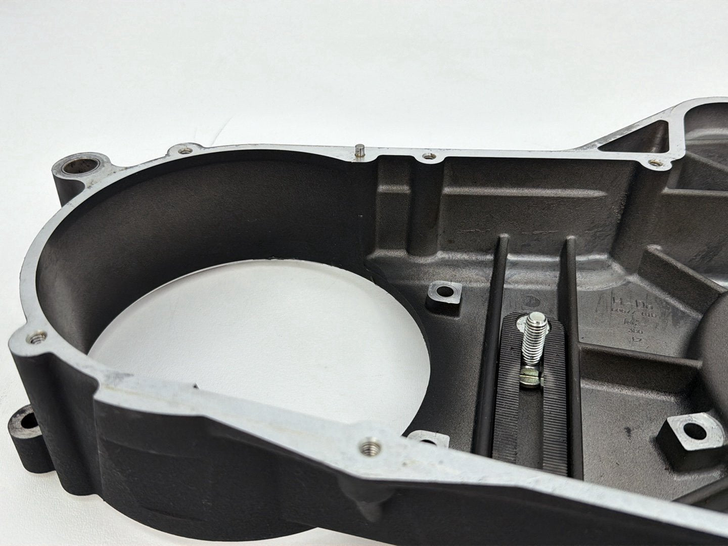 1999 - 2006 Harley-Davidson Touring Road King Inner Primary Clutch Cover 60677-01B