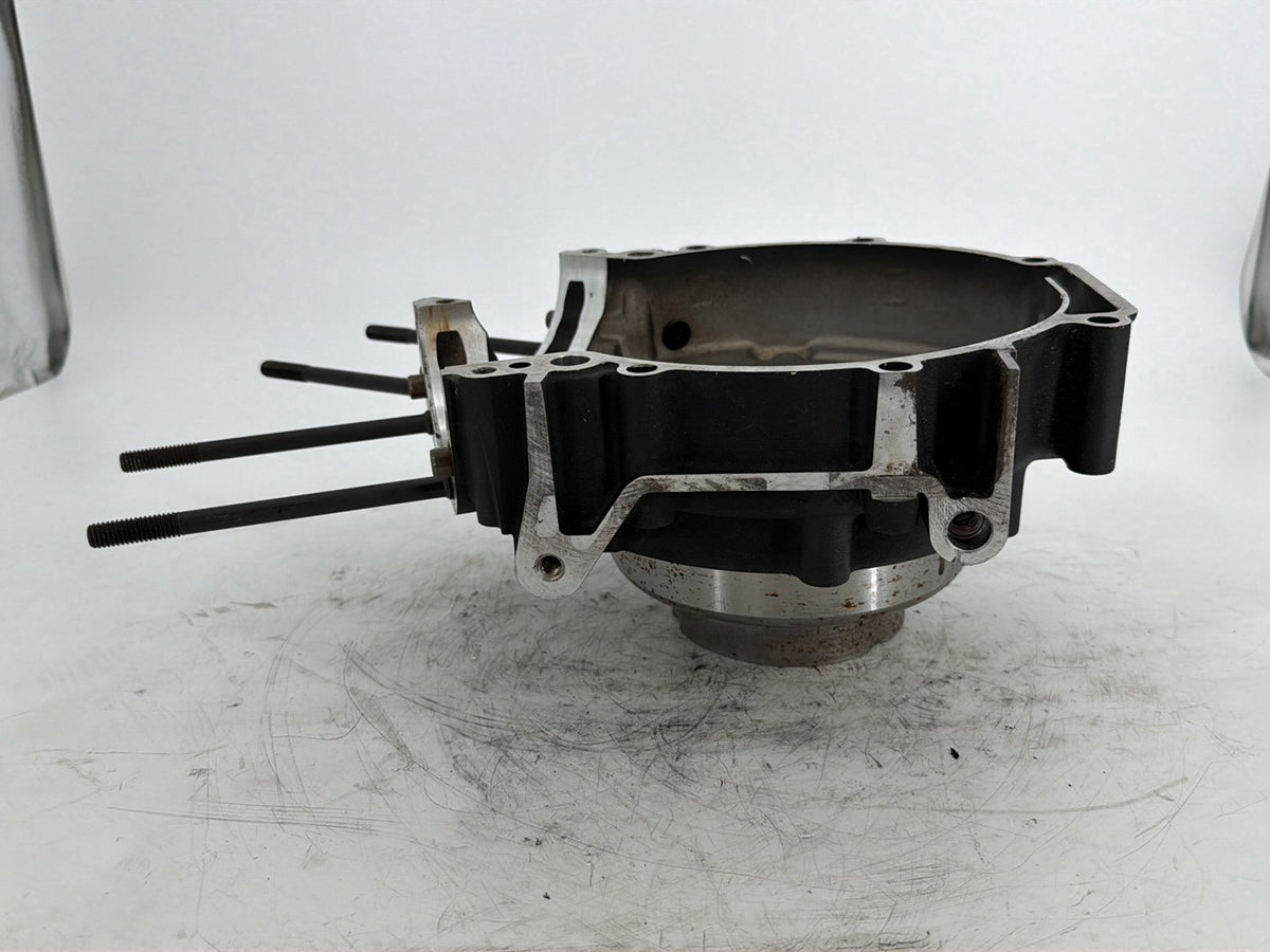 2010 Harley Touring Electra Glide Classic OEM Crankcase Shaft Engine Motor Cover
