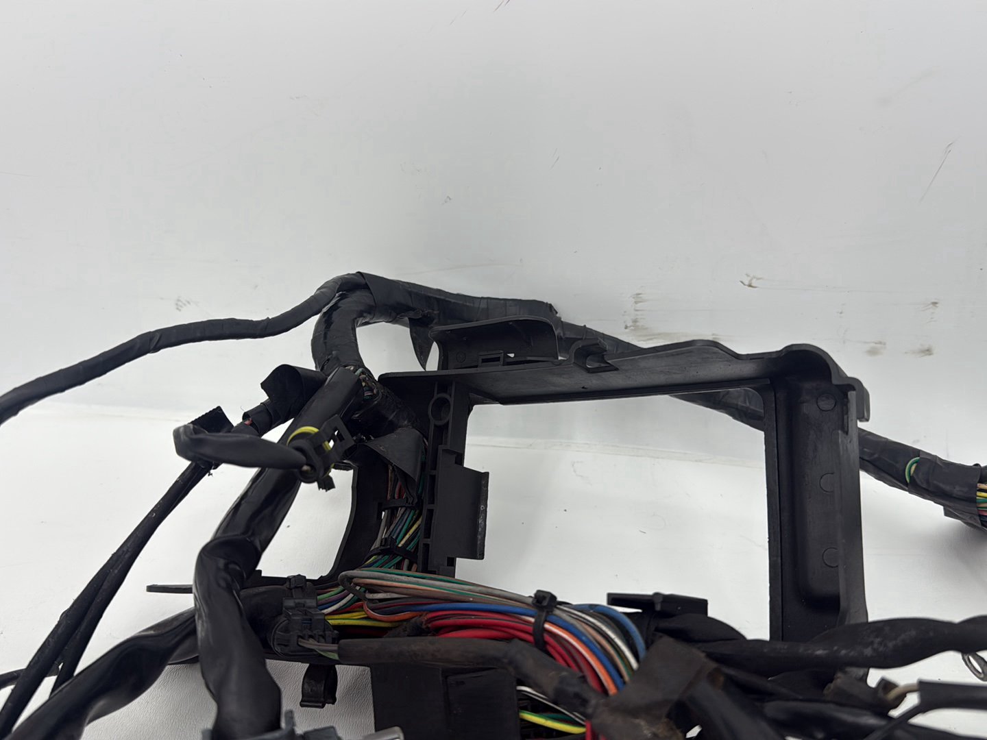 2004 - 2022 Harley-Davidson Sportster 1200 Nightster Main Wire Wiring Harness Ignition Switch NOKey 70181-10