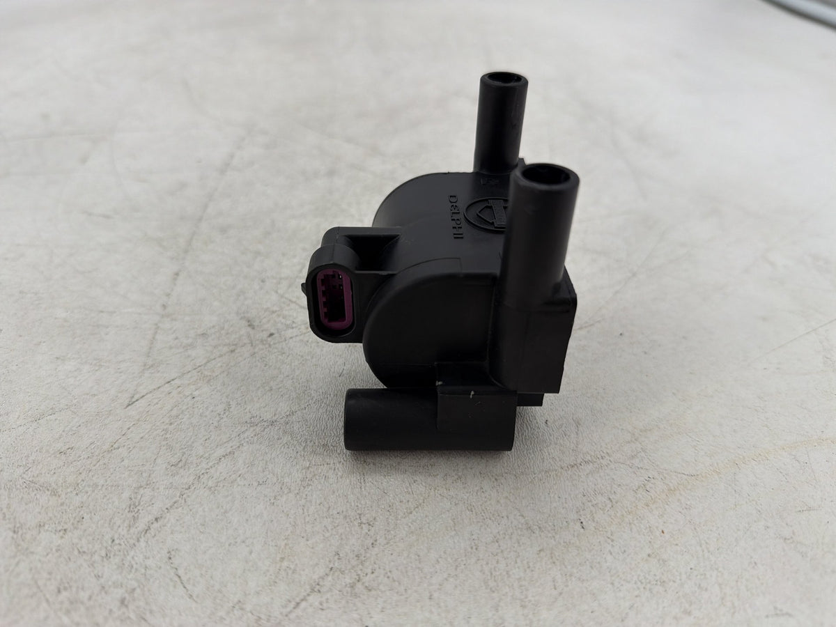 2013 Harley Electra Glide Touring FLHTCU OEM Ignition Coil Spark Igniter