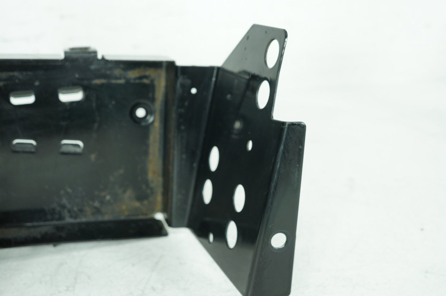 1999 - 2006 Harley-Davidson Touring Electra Glide Ultra Battery Tray Bracket Holder Carrier 66281-01