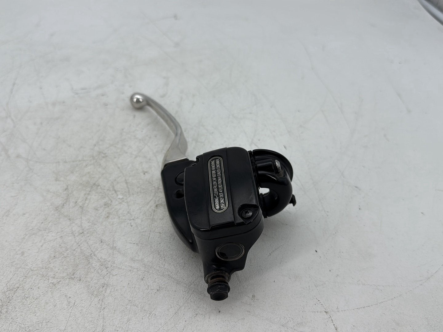 2018 Harley Electra Glide Touring Ultra FLHTCU OEM Front Right Brake Lever Master Cylinder