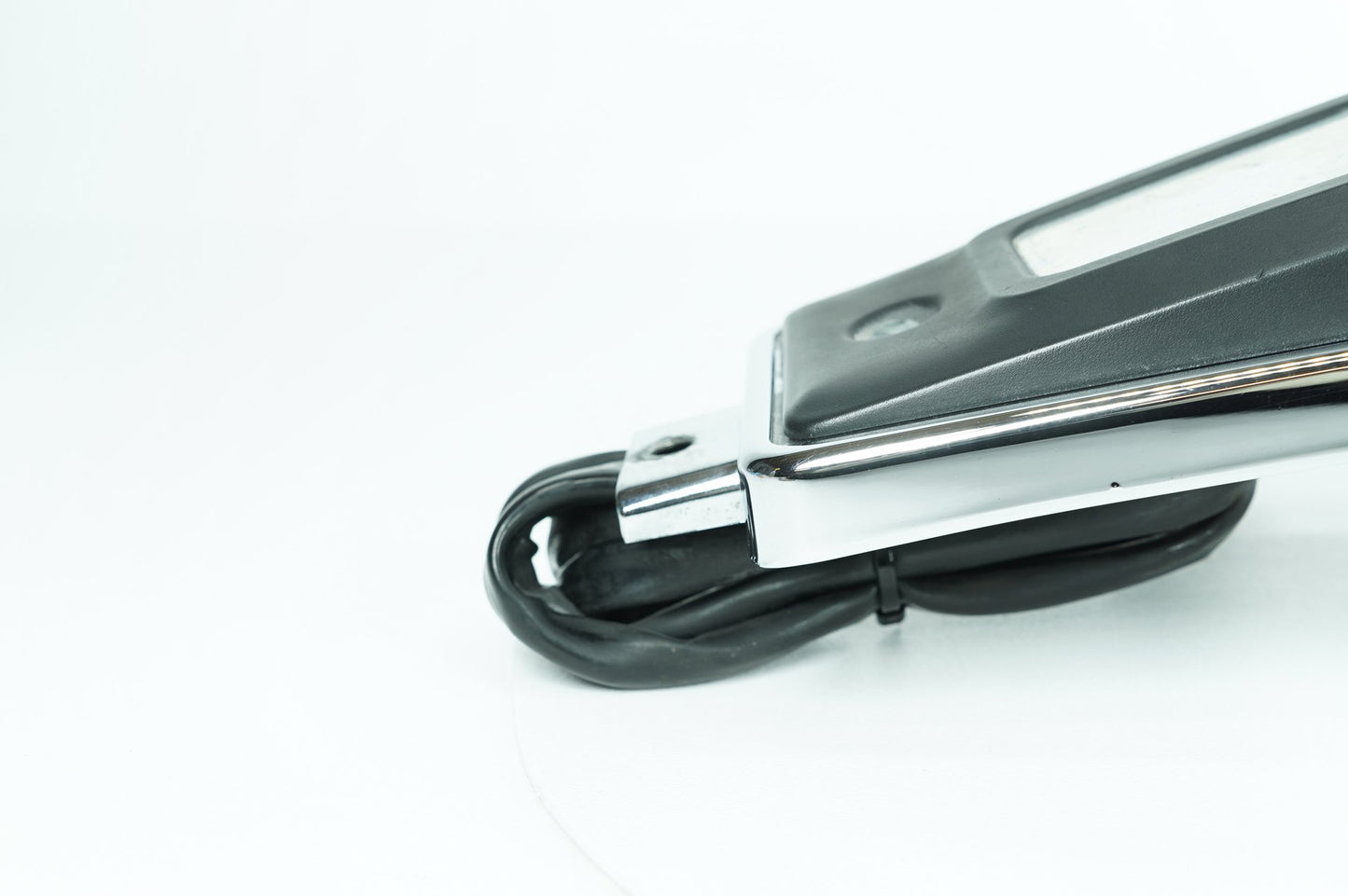1999 - 2006 Harley-Davidson Touring Electra Glide Ultra Fuel Gas Tank Dash Console NOKey 	61270-98A