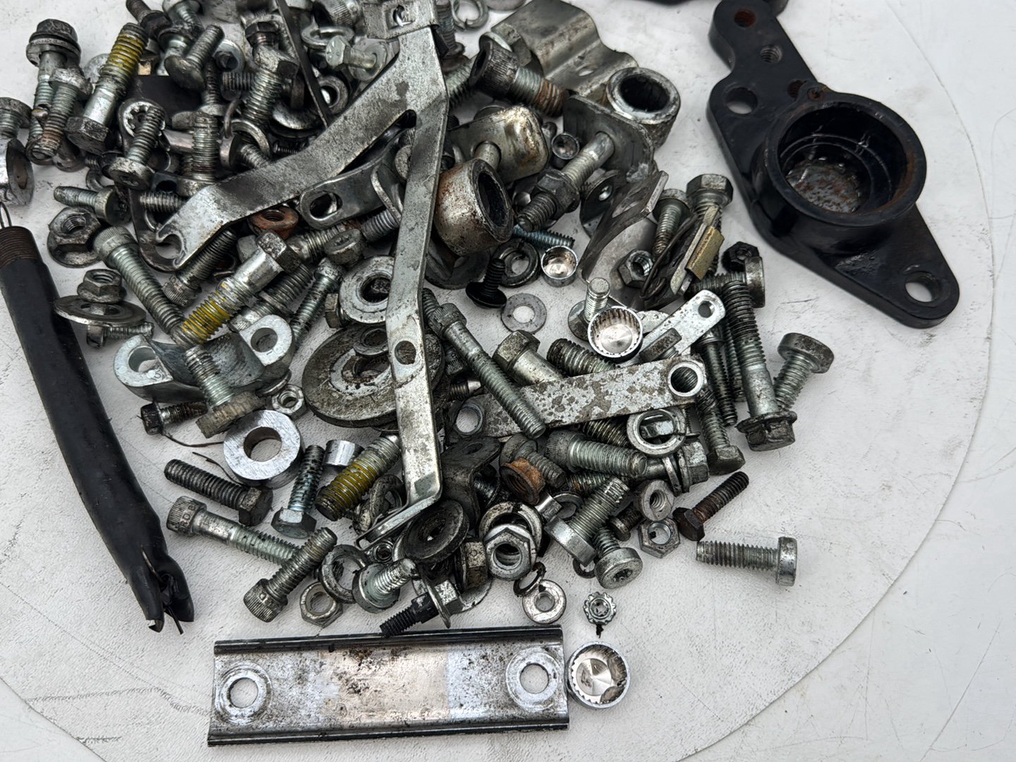1999 - 2006 Harley-Davidson Touring Electra Glide Classic Hardware Bolts Nuts & Brackets w/ Left Right Swingarm Brackets