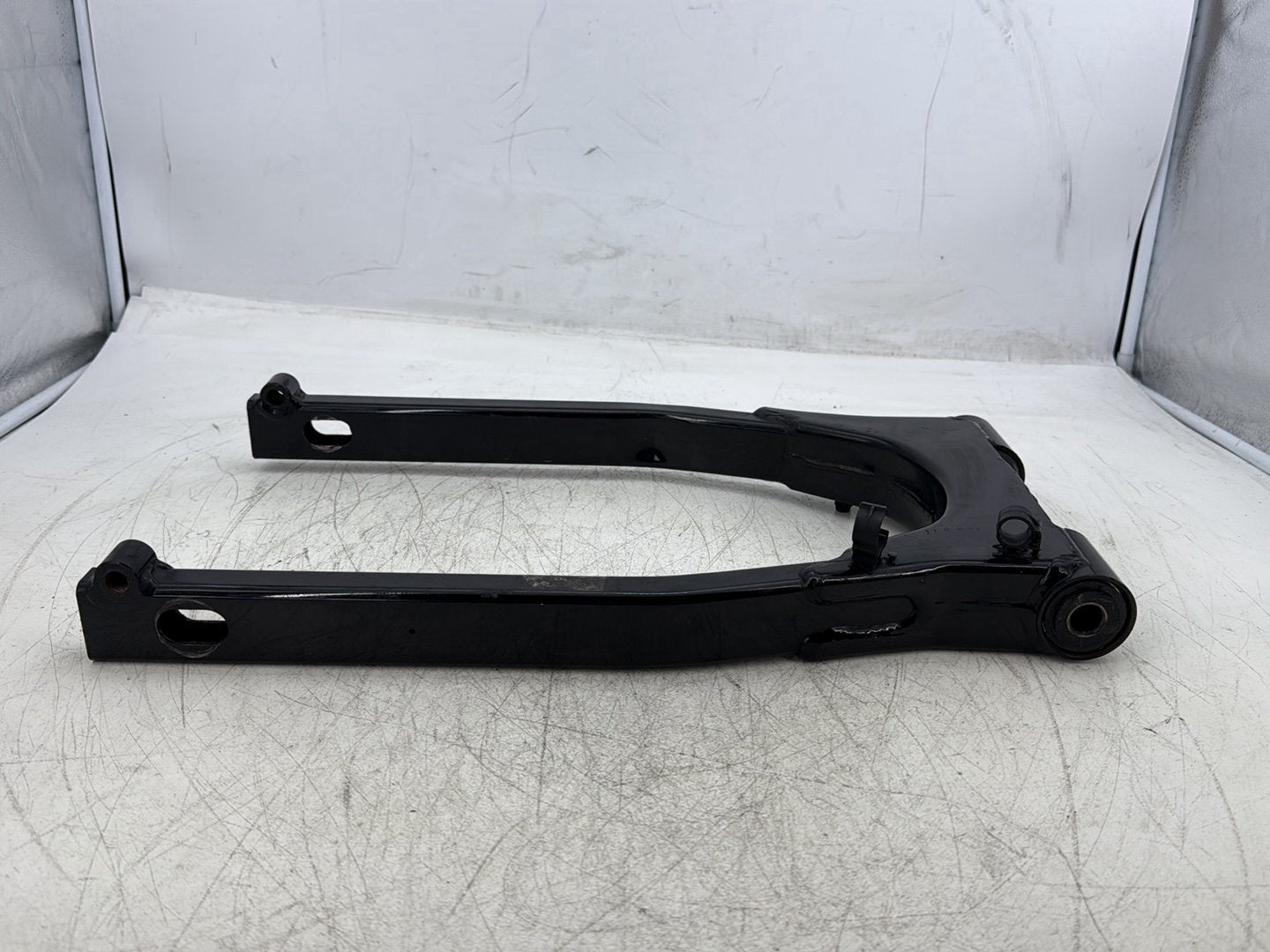 1998 Harley Touring FLHTCUI Electra Glide Ultra OEM Rear Fork Swingarm Swing Arm