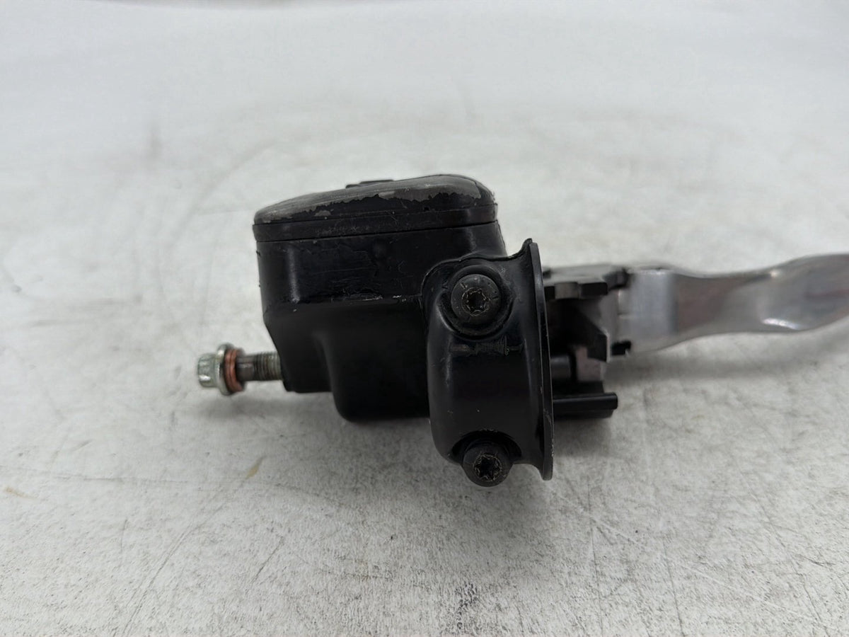 2005 Harley Electra Glide Touring FLHTI OEM Front Right Brake Lever Master Cylinder