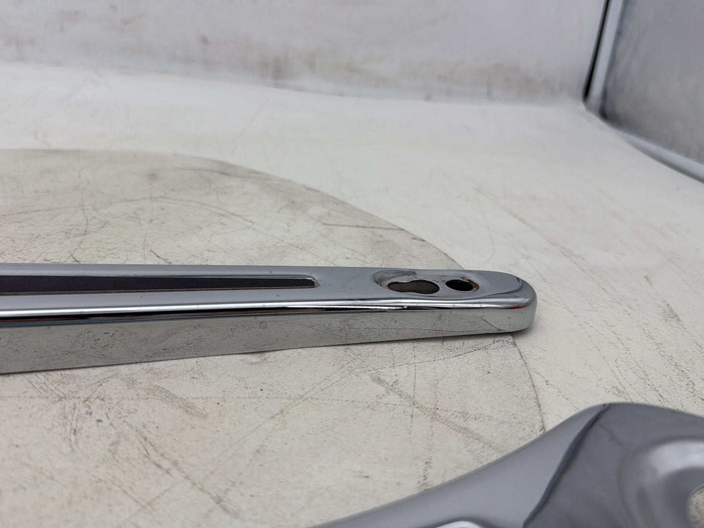 2015 Harley Dyna Low Rider FXDL OEM Rear Left Right Fender Struts Bracket