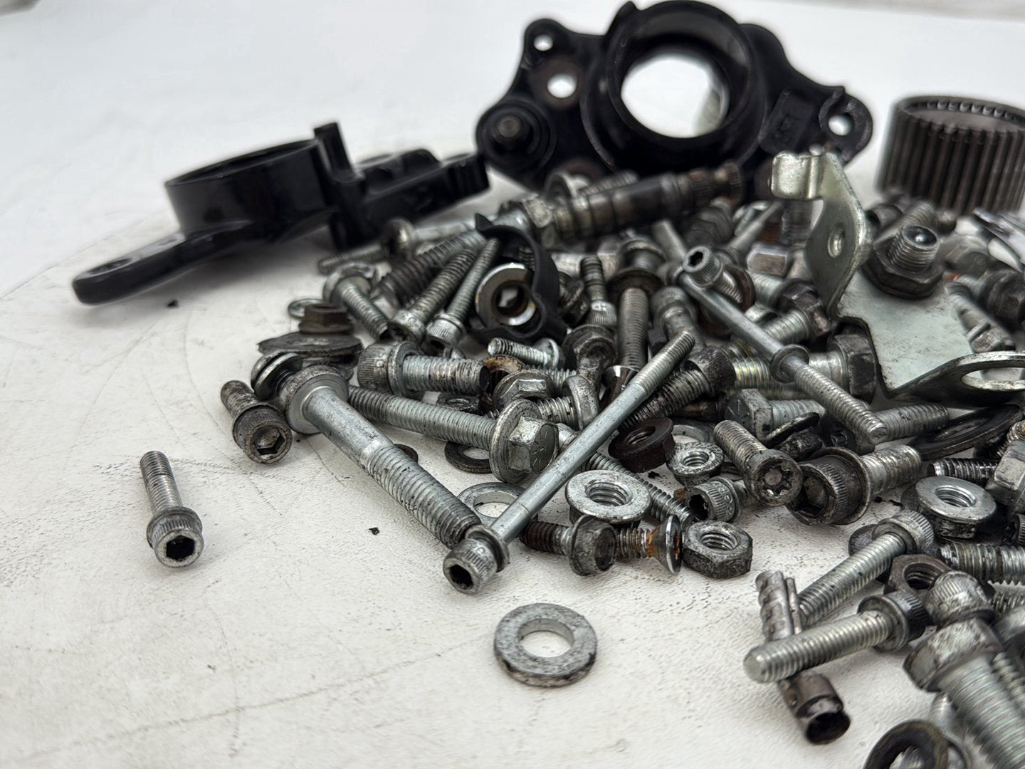 2017 Harley Road Glide Touring FLTRXS OEM Hardware Bolts Nuts & Brackets