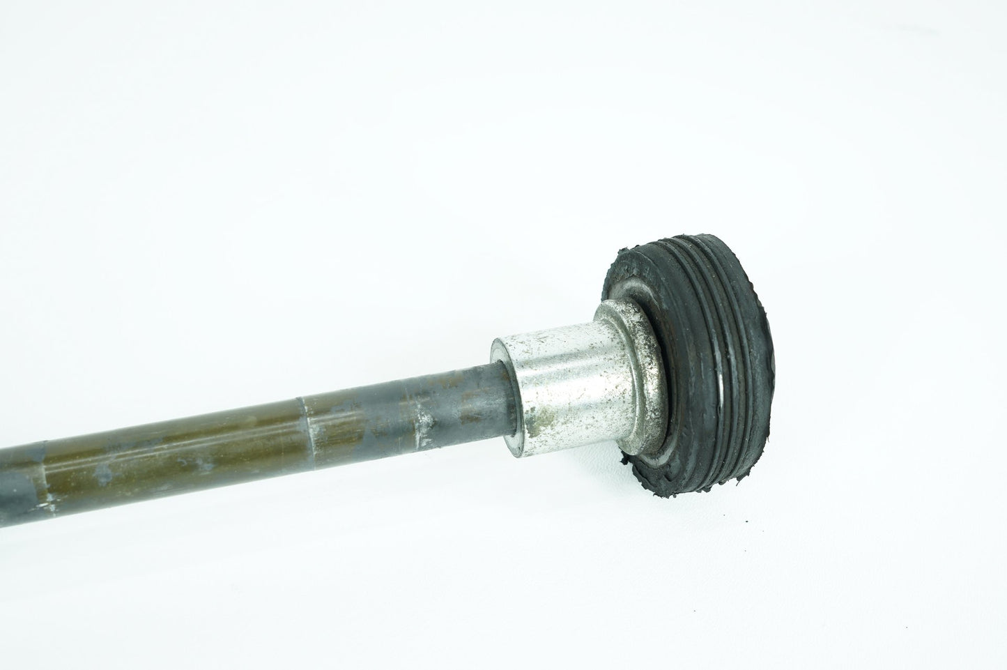 2000 - 2006 Harley-Davidson Touring Electra Ultra Rear Fork Swingarm Pivot Bolt Shaft 47505-02