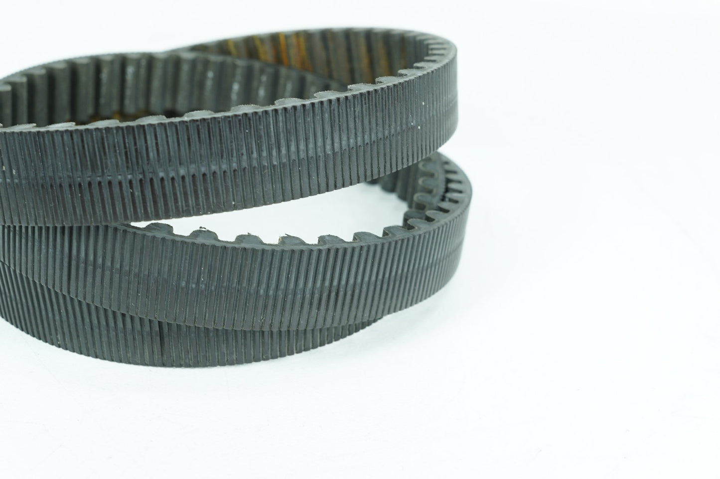 1999 - 2006 Harley-Davidson Softail Deluxe Rear Drive Belt  	40307-00