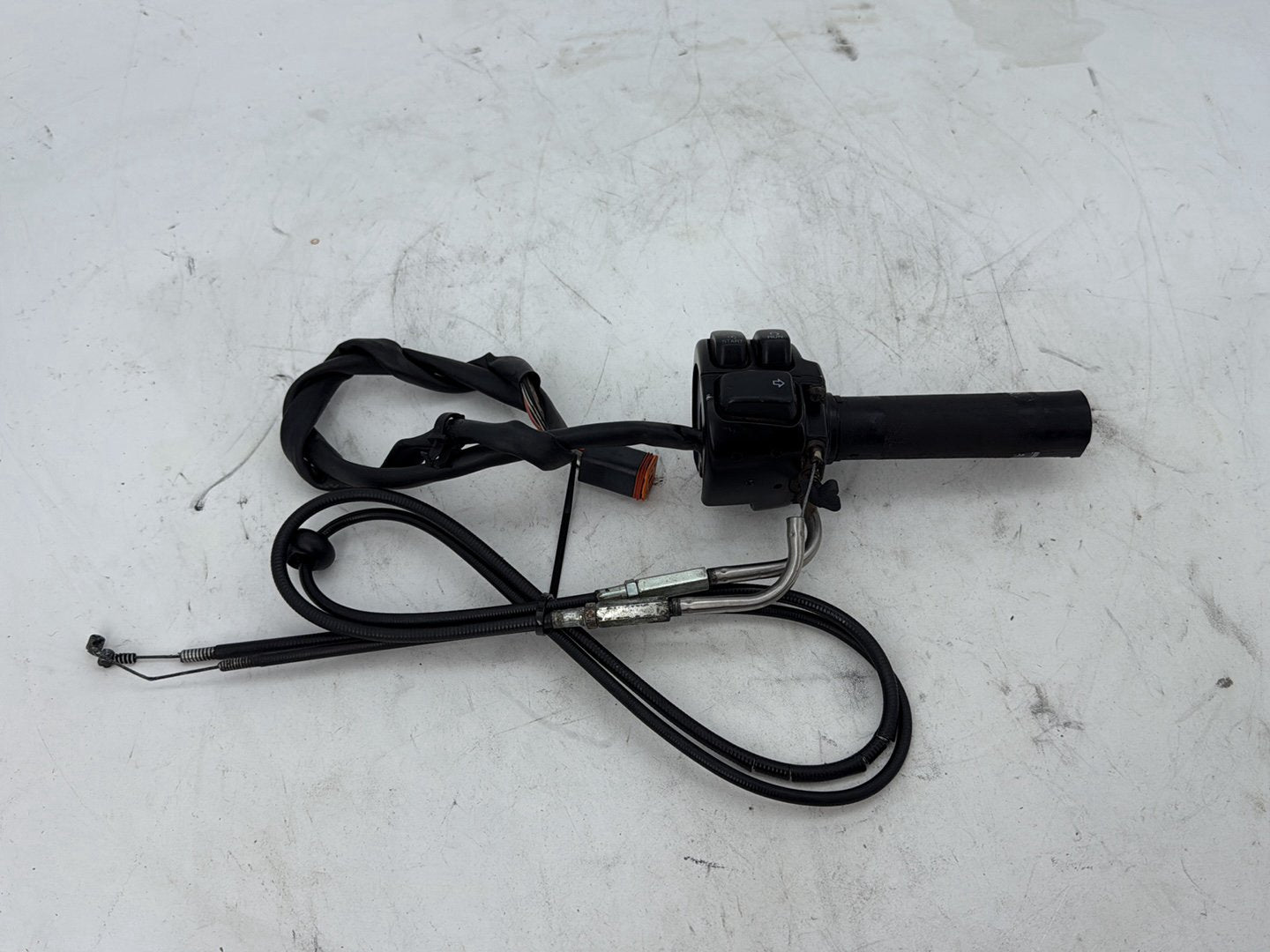 2002 Harley Heritage Softail Classic FLSTC OEM Right Engine Start Kill Switches Controls