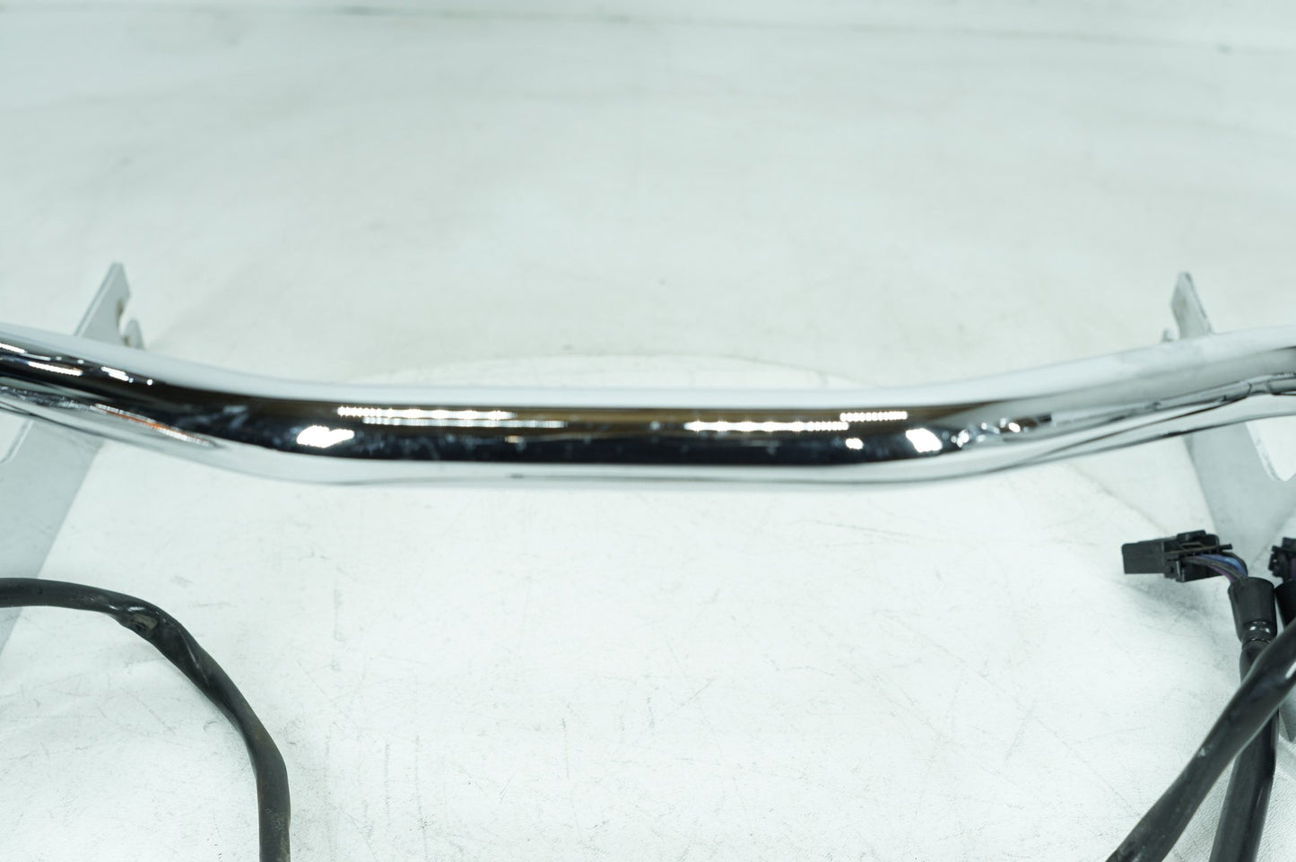 1999 - 2006 Harley-Davidson Touring Electra Ultra Classic Front Turn Signal Indicators Aux Light Bar 68712-94A