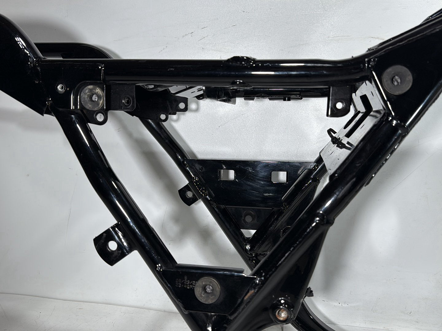 2006 Harley Road King Touring FLHRCI Classic OEM Body Main Frame Chassis SLVG