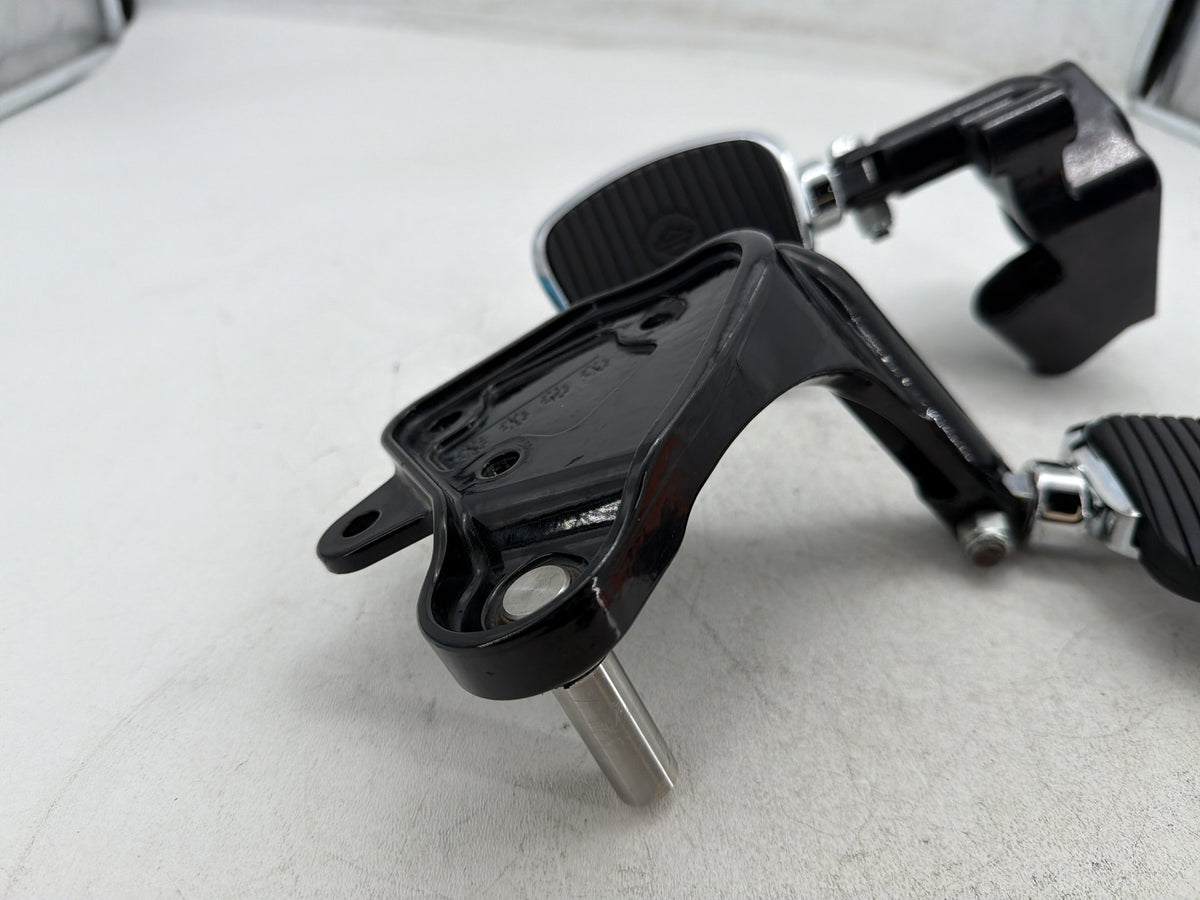 2003 Harley Softail Deuce FXSTDI OEM Left & Right Driver Step Foot Rest Pegs