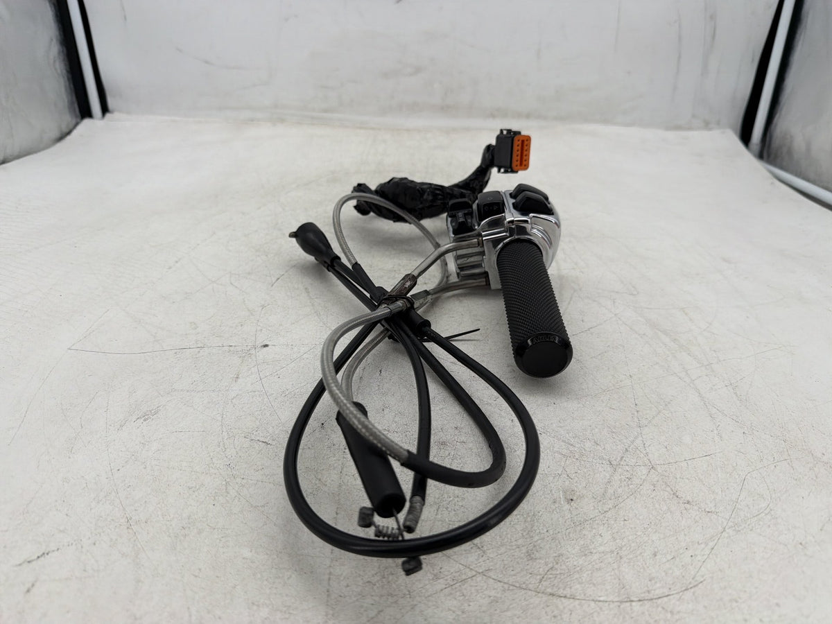 04 Harley Electra Glide CVO Eagle OEM Right Engine Start Kill Switches Controls